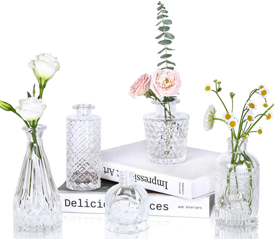 Clear Glass Bud Vases Set of 5 Mini Flower Vases for Centerpieces Small Clear Vases in Bulk for Wedding Decorations Vintage Vases for Table Recepetion Home Décor
